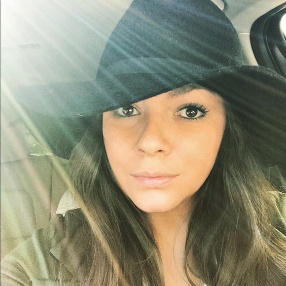 Meet your Posher, Toby - Picture 3 of 8